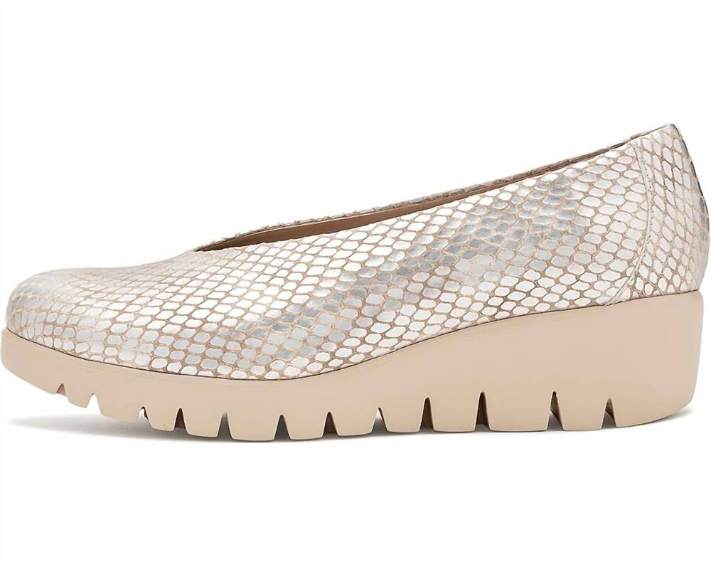 NEW WONDERS women's maya wedge shoes in gold